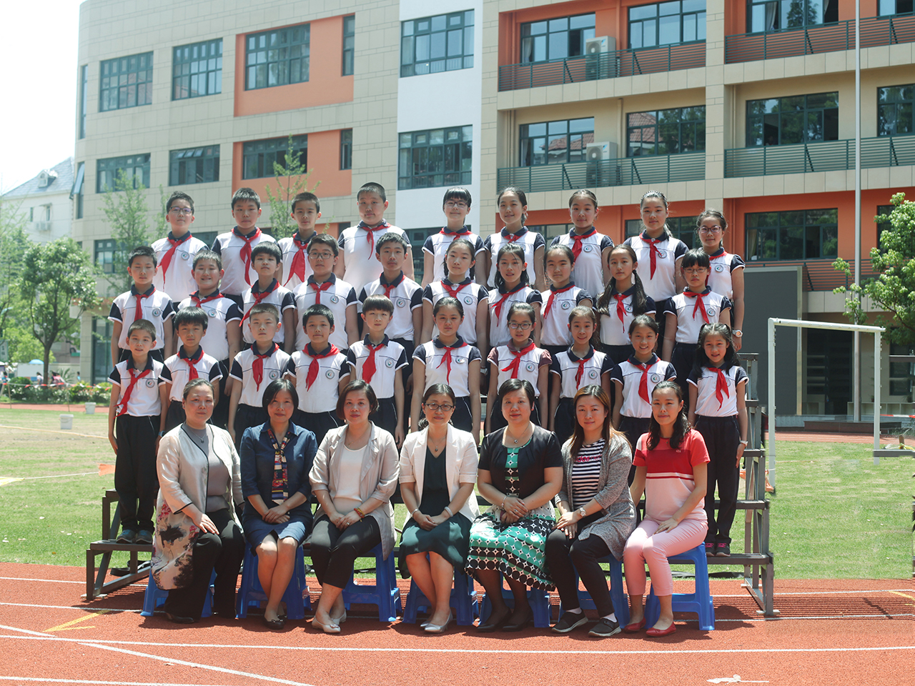 上海市第二师范学校附属小学2017届（3）班合影留念