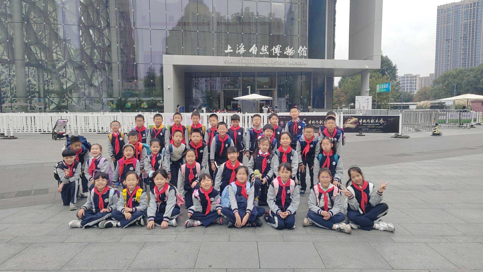 2023级六班三年级照片